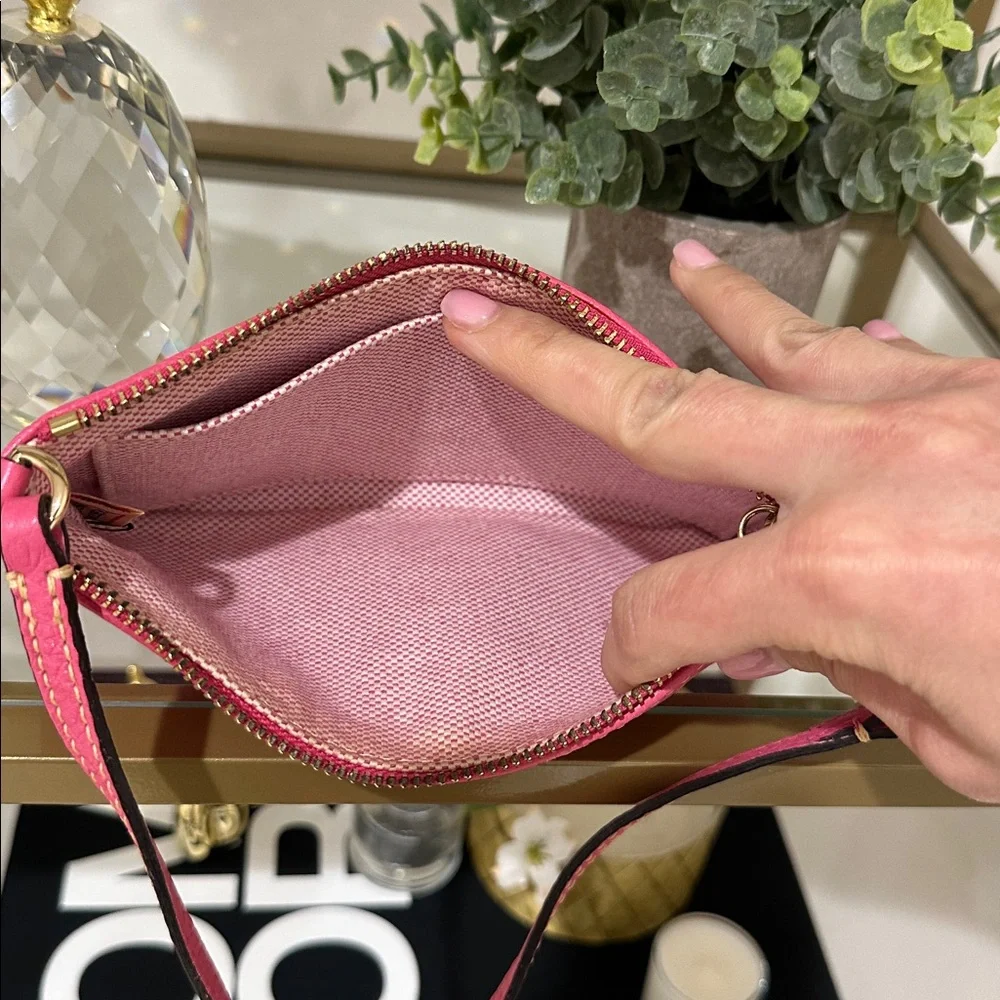 Dooney & Bourke Pebble Grain Tech Top Zip Wristlet - Picture 5 of 12